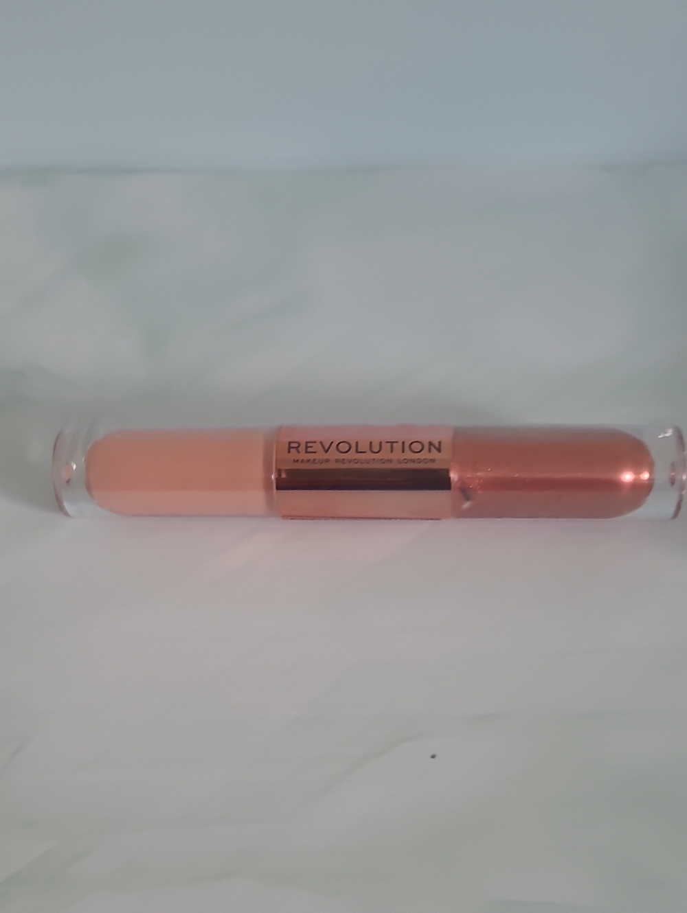 Revolution Make Up .. Double Up Liquid Shadow .. Infatuated